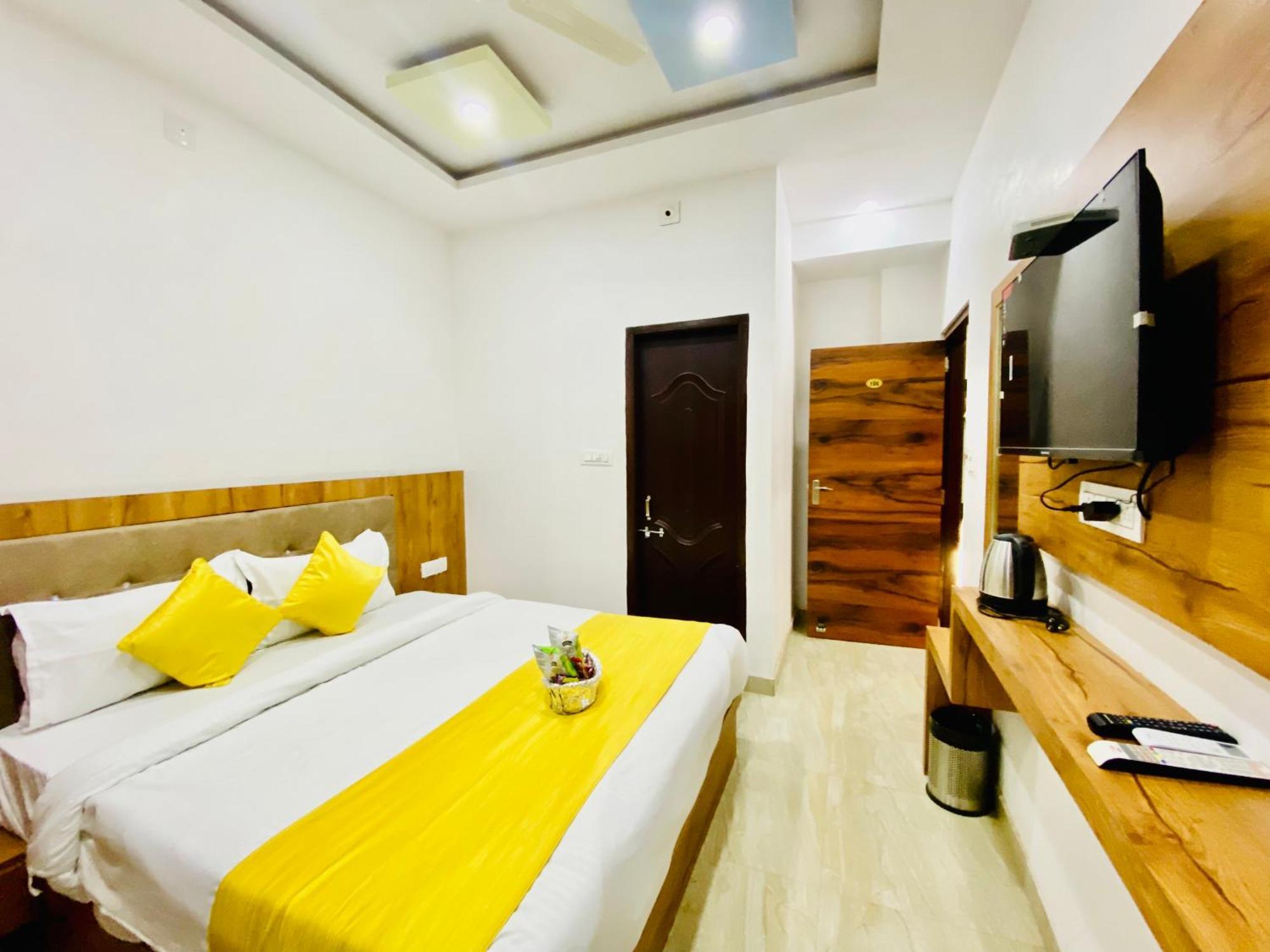 Hotel Vallabh A Lake Facing Balcony 烏代浦 外观 照片